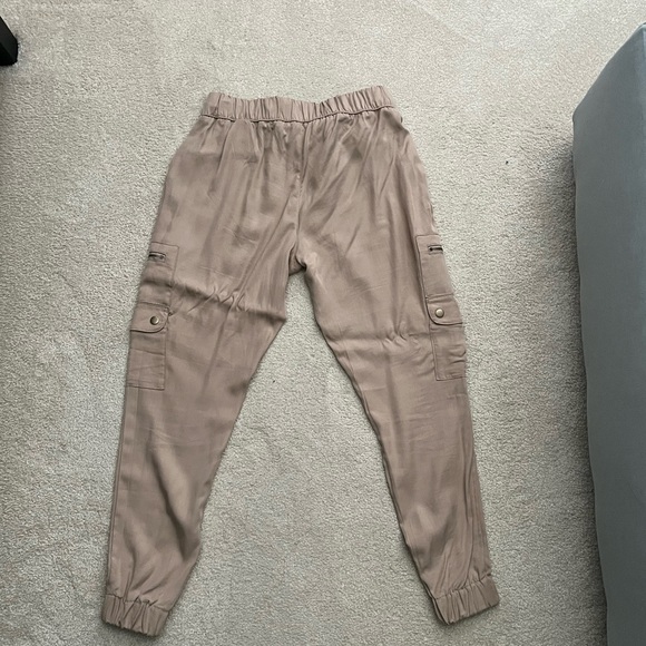 Banana Republic Factory women’s cargo jogger pants - Picture 7 of 7